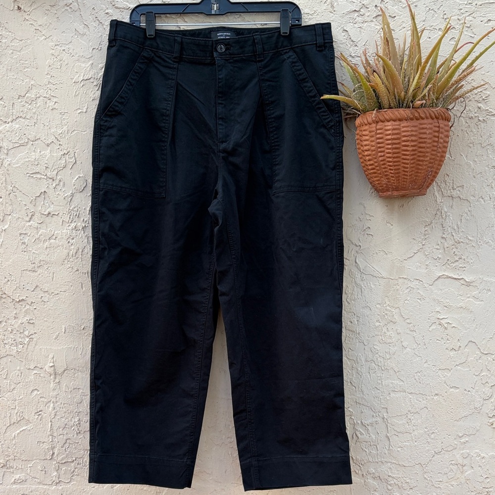 Classic Jet Black Banana Republic BNWT Women's Chino Pants